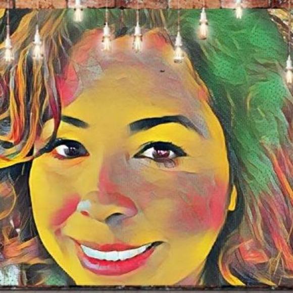 Meet your Posher, Kim - Picture 1 of 1